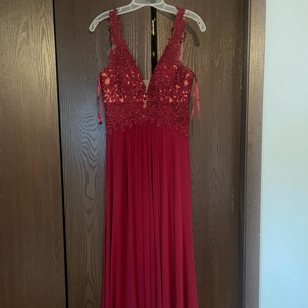 Faviana Long Dress (FA-8000) with beaded lace